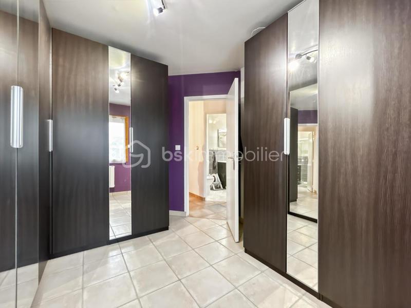 Maison - 111 m² - 6 pièces