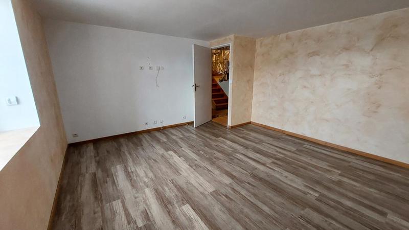 Maison - 200 m² - 3 pièces