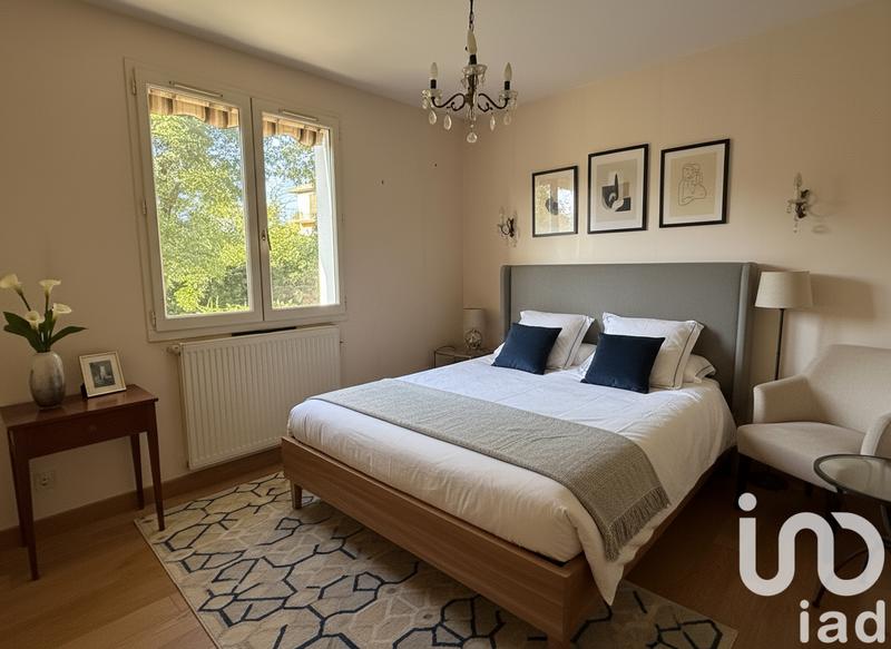 Maison - 184 m² - 7 pièces