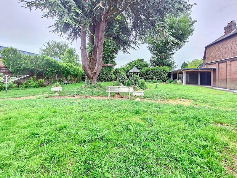 Maison - 327 m² - 8 pièces