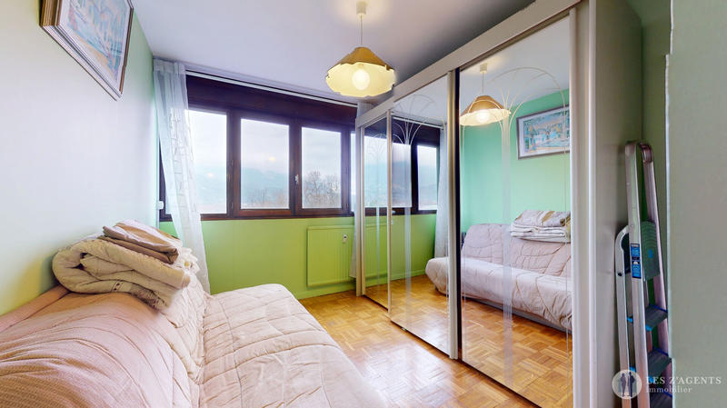 Appartement - 96 m² - 5 pièces