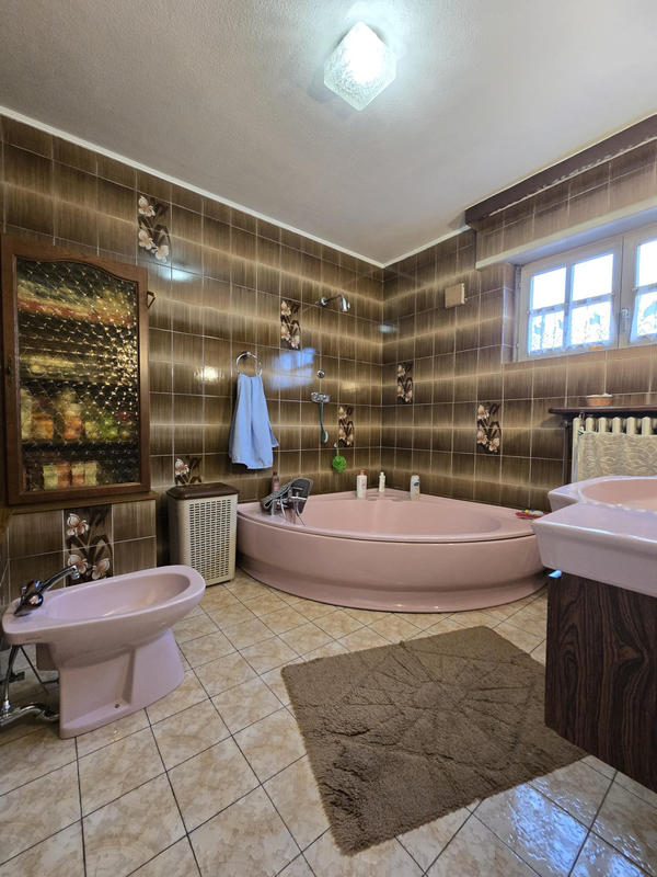 Maison - 121 m² - 4 pièces