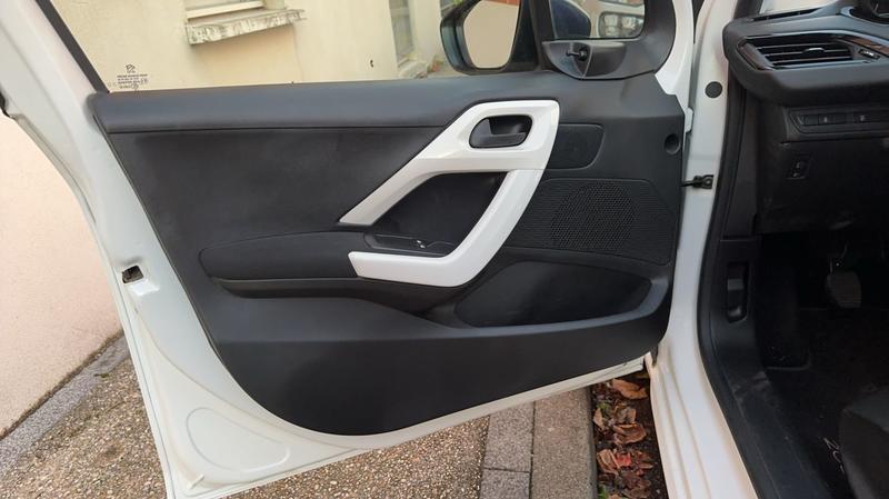 Peugeot 208 I 1.2 PureTech 68 Like