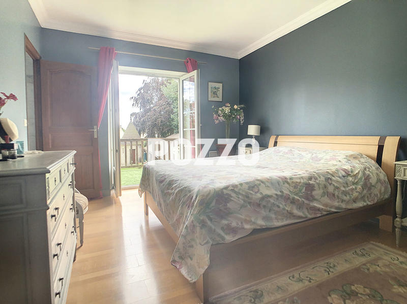 Maison - 290 m² - 10 pièces