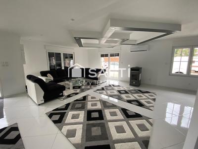 Maison - 144 m² - 5 pièces