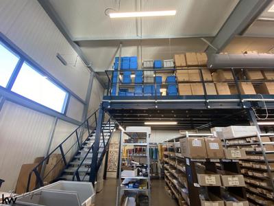 Local commercial - 1 200 m²