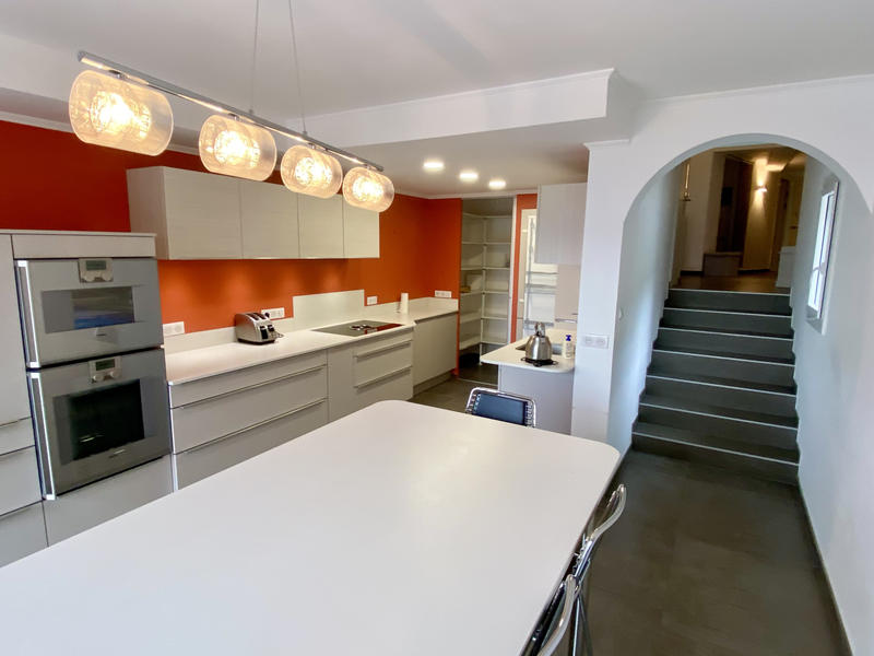 Maison - 226 m² - 6 pièces