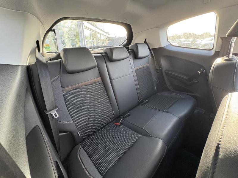 Peugeot 208 1.6l Hdi 90 Cv Allure - Kit Distribution Fait en 2025