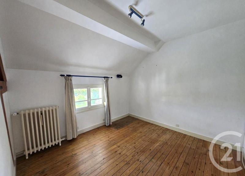 Maison - 98 m² - 5 pièces