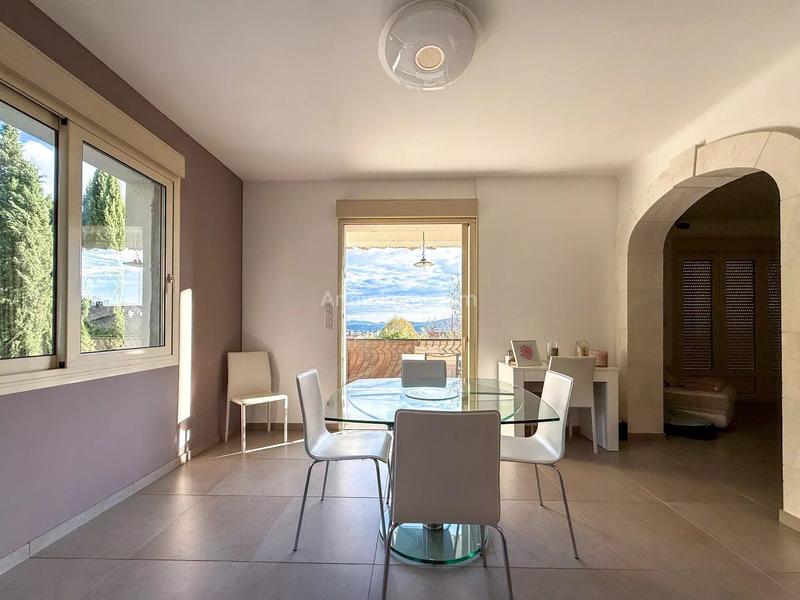 Appartement - 166 m² - 6 pièces