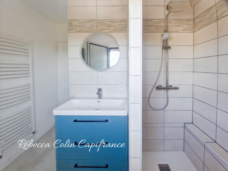 Maison - 199 m² - 9 pièces