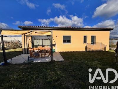 Maison - 90 m² - 4 pièces