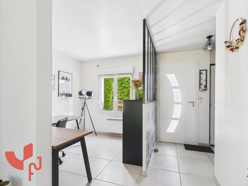 Maison - 140 m² - 6 pièces