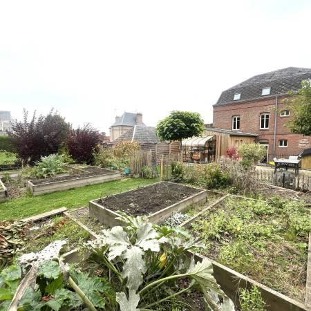 Maison - 218 m² - 10 pièces