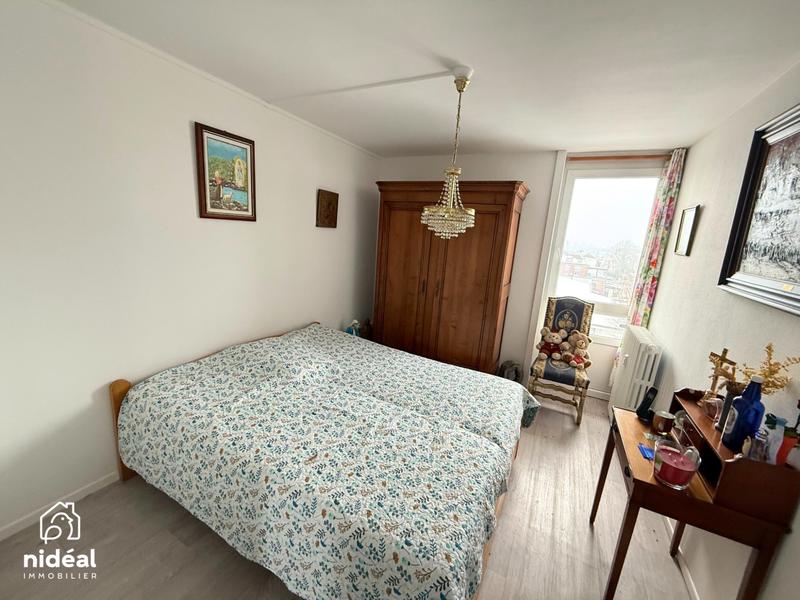 Appartement - 80 m² - 5 pièces