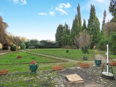 Maison - 180 m² - 5 pièces