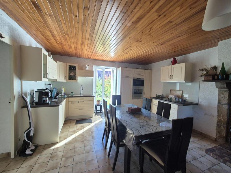 Maison de campagne - 240 m² - 10 pièces