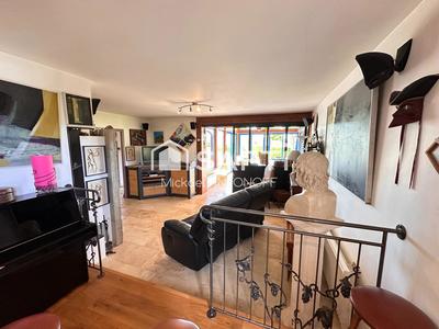 Maison - 112 m² - 4 pièces