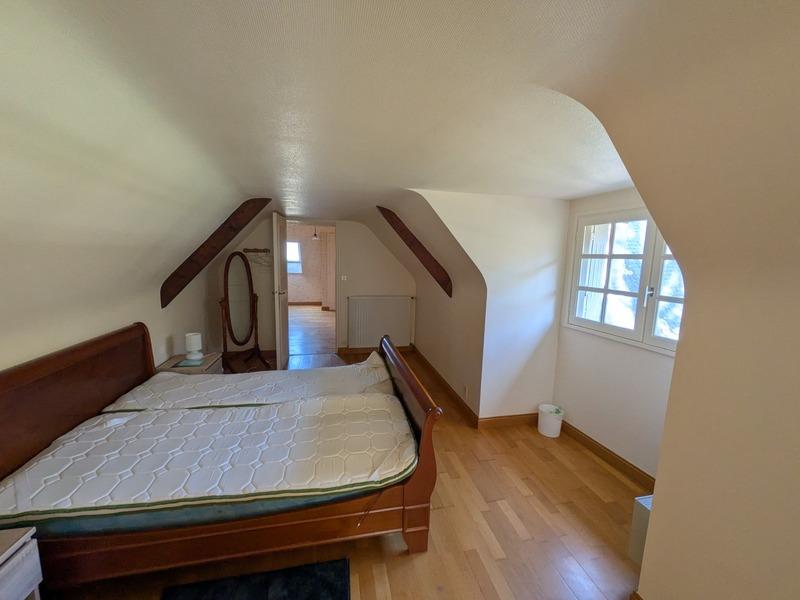 Propriété - 180 m² - 6 pièces