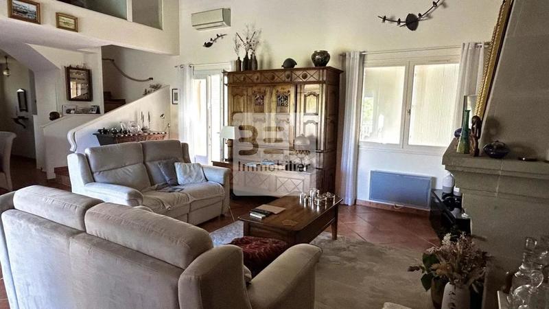 Villa - 172 m² - 6 pièces