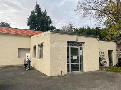 Bureau - 398 m² - 15 pièces