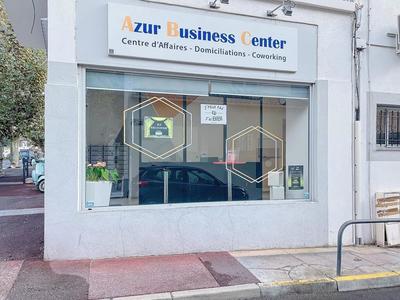 Local commercial - 107 m² - 4 pièces