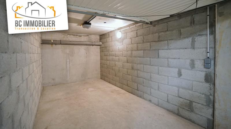 Parking / Garage - 14 m²