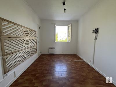 Appartement - 60 m² - 4 pièces