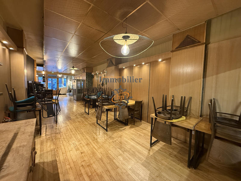 Appartement - 100 m² - 1 pièce