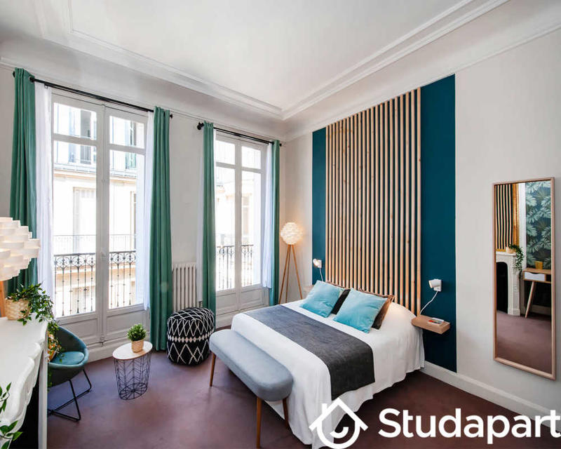 Chambre - 220 m² - 1 pièce