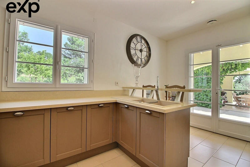 Villa - 198 m² - 7 pièces