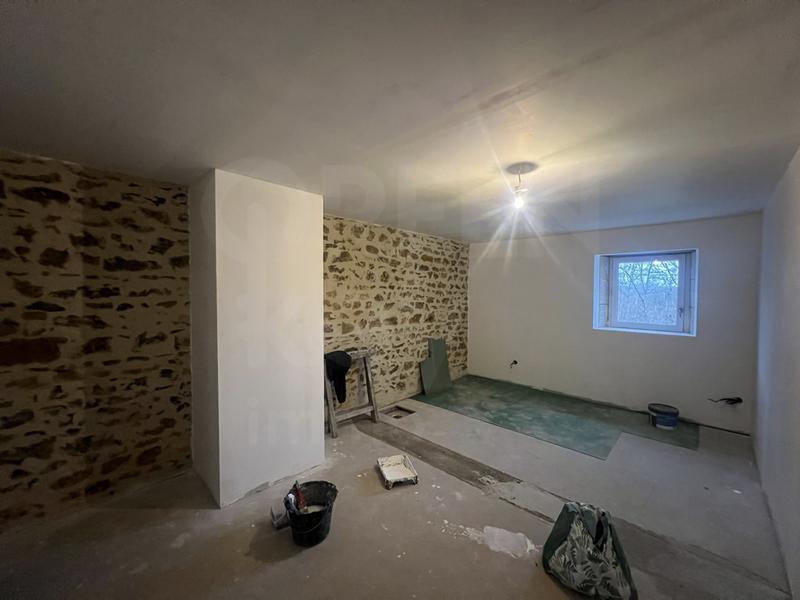 Maison - 250 m² - 6 pièces