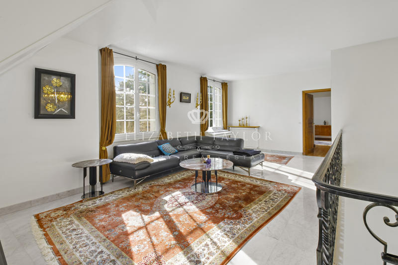 Villa - 420 m² - 14 pièces