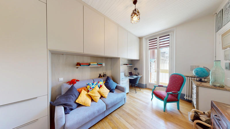 Appartement - 99 m² - 4 pièces