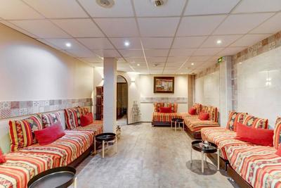 Beauté / Bien-être - 175 m² - 1 pièce