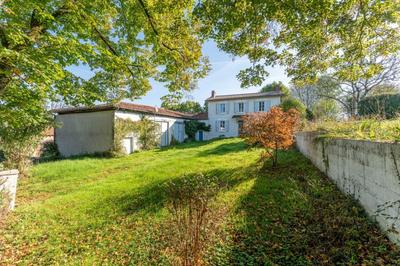 Maison - 150 m² - 4 pièces