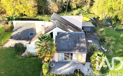 Maison - 200 m² - 9 pièces