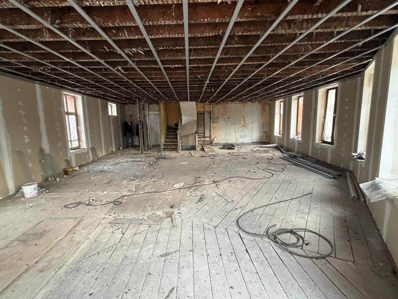 Immeuble - 1 200 m² - 35 pièces