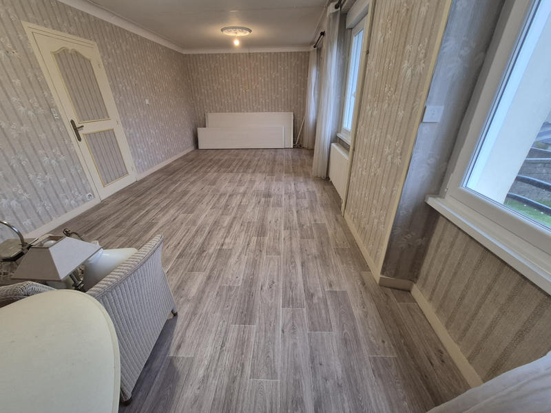 Maison - 99 m² - 6 pièces