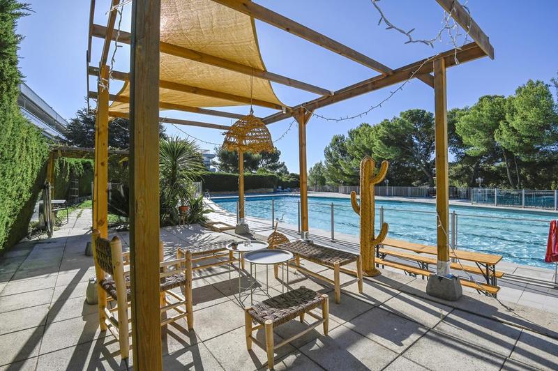 Appartement - 87 m² - 2 pièces