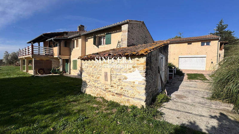 Maison - 518 m² - 13 pièces