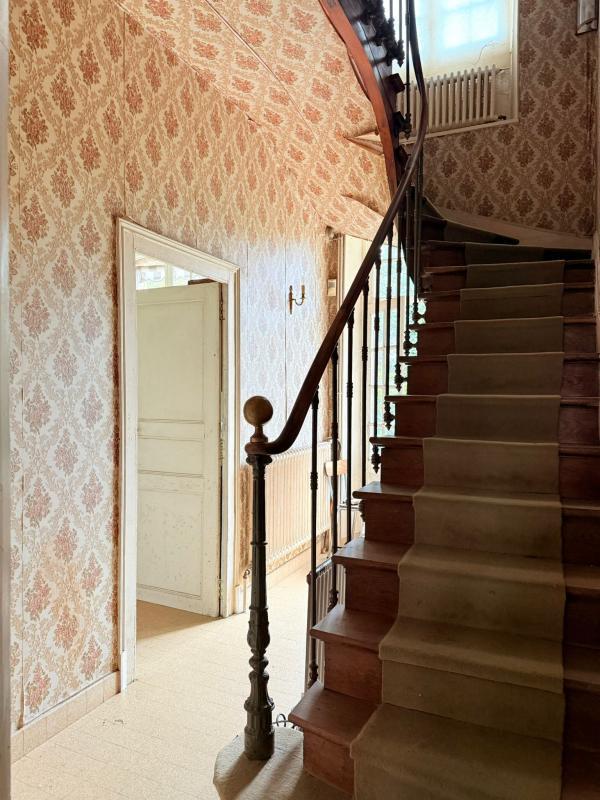 Maison - 205 m² - 8 pièces