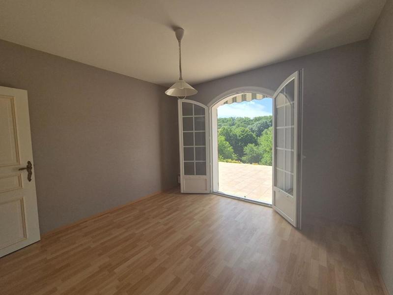 Maison - 163 m² - 6 pièces