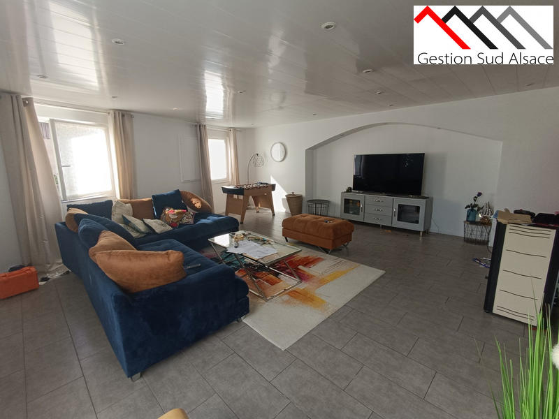 Maison - 250 m² - 6 pièces