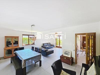 Maison - 230 m² - 7 pièces