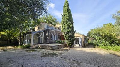 Maison traditionnelle - 130 m² - 7 pièces