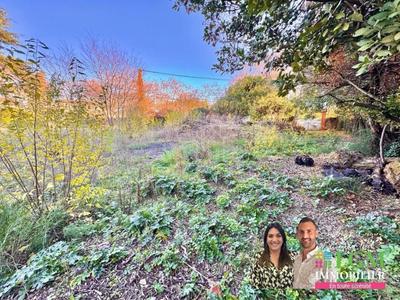 Terrain constructible - 1 941 m²