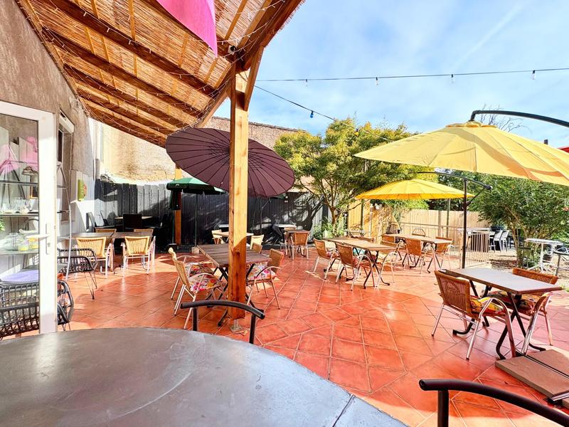 Local commercial - 170 m² - 4 pièces