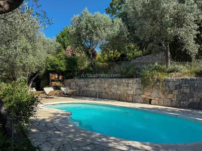 Maison - 137 m² - 4 pièces