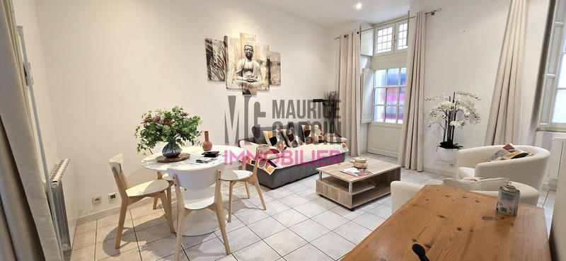 Appartement - 82 m² - 3 pièces